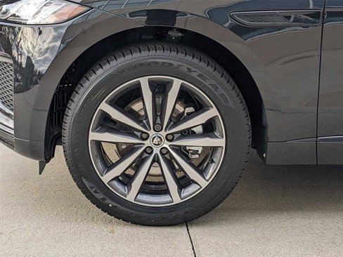 Used 2024 Jaguar F-PACE R-Dynamic S image 10