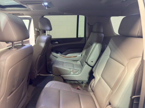 Used 2016 Chevrolet Suburban LTZ image 30