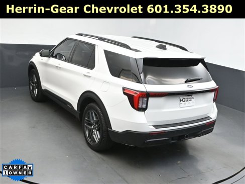 Used 2025 Ford Explorer ST-Line w/ Premium Package image 35