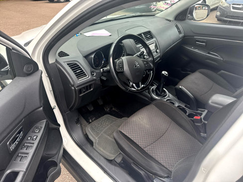 Used 2017 Mitsubishi Outlander Sport ES image 9