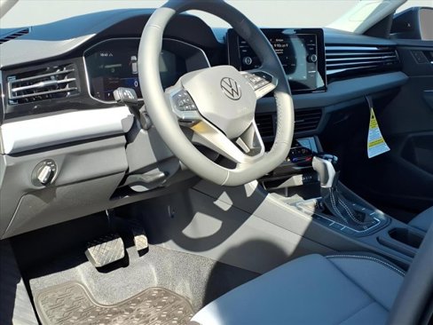 New 2026 Volkswagen Jetta SE image 12