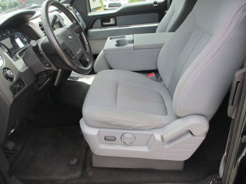 Used 2014 Ford F150 XLT w/ XLT Chrome Package image 14