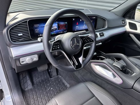 Used 2025 Mercedes-Benz GLE 450e 4MATIC image 5