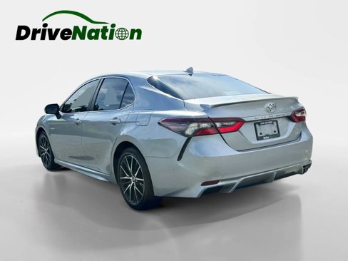 Used 2021 Toyota Camry SE image 7