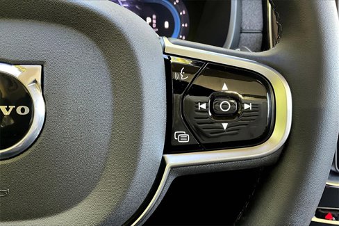 Certified 2025 Volvo XC90 B6 Plus w/ Protection Package Premier image 10