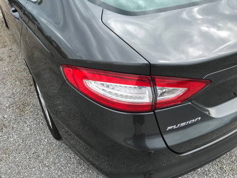 Used 2015 Ford Fusion SE image 13