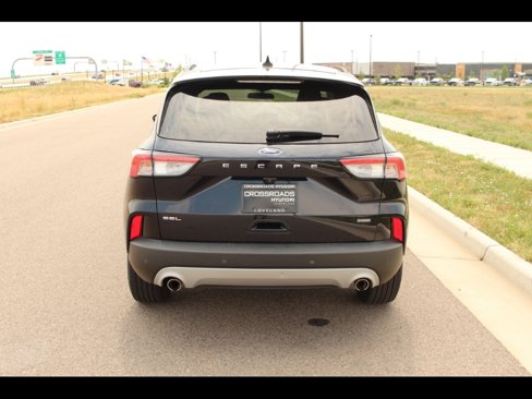 Used 2021 Ford Escape SEL image 4