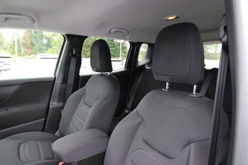 Used 2021 Jeep Renegade Latitude w/ Convenience Group image 11