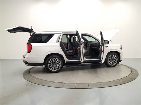 Used 2024 GMC Yukon Denali Ultimate image 16