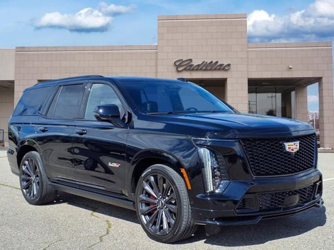 Used 2025 Cadillac Escalade V image 3