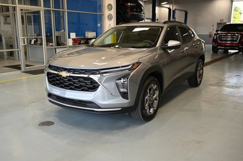 New 2025 Chevrolet Trax LT image 1