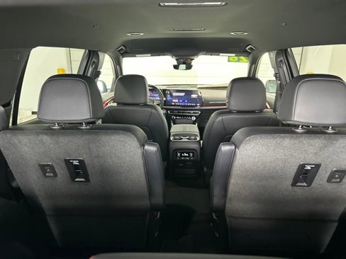 New 2026 Chevrolet Traverse RS image 11