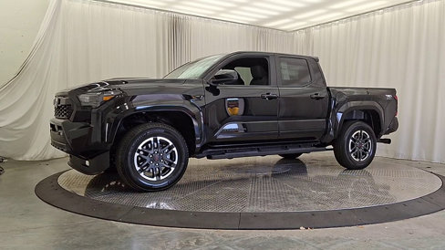 Used 2024 Toyota Tacoma TRD Sport image 3