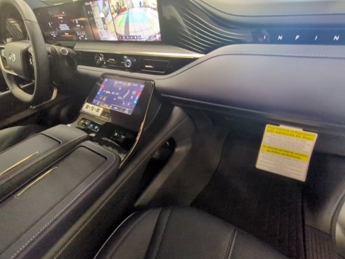 New 2026 INFINITI QX80 Sensory w/ Sport Exterior Package image 22