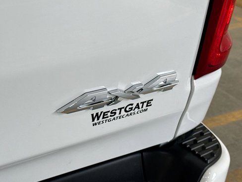 New 2026 RAM 1500 4x4 Crew Cab image 39