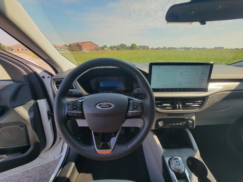 New 2025 Ford Escape SE image 17