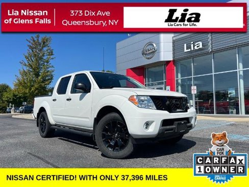 Certified 2021 Nissan Frontier SV w/ Midnight Edition Floor Mats image 1