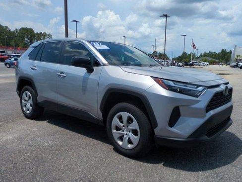 Used 2023 Toyota RAV4 LE image 2