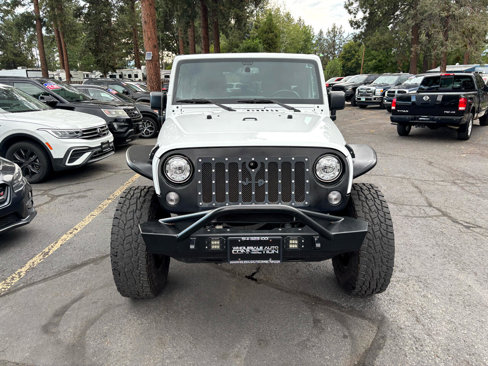 Used 2018 Jeep Wrangler Unlimited Rubicon w/ Connectivity Group image 7