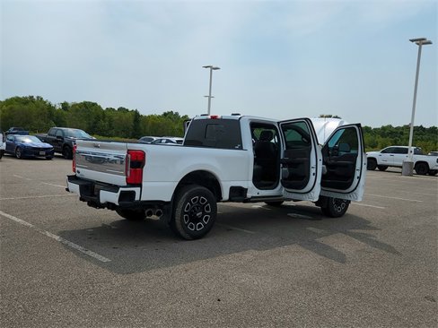 Used 2024 Ford F250 Platinum image 23