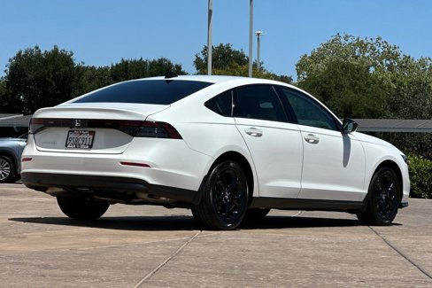 Used 2025 Honda Accord SE image 4