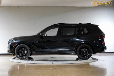 Used 2024 BMW X7 xDrive40i w/ M Sport Package image 13