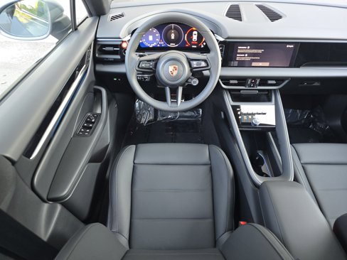 New 2025 Porsche Macan 4S Electric image 17