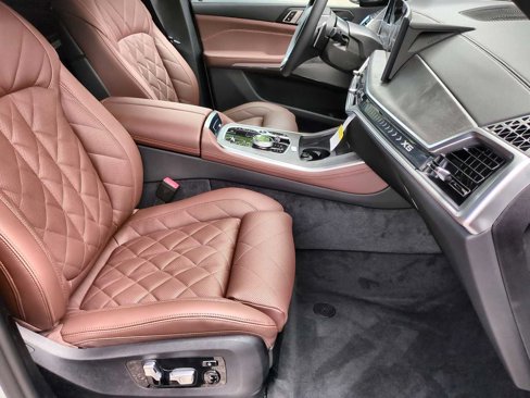 New 2026 BMW X5 xDrive50e w/ Executive Package image 23