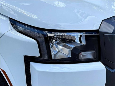 Certified 2025 Nissan Frontier SV image 32