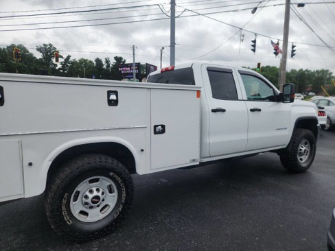 Used 2019 GMC Sierra 2500 4x4 Double Cab w/ Sierra Convenience Package image 8