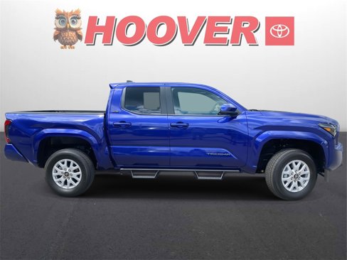 Used 2025 Toyota Tacoma SR5 image 2