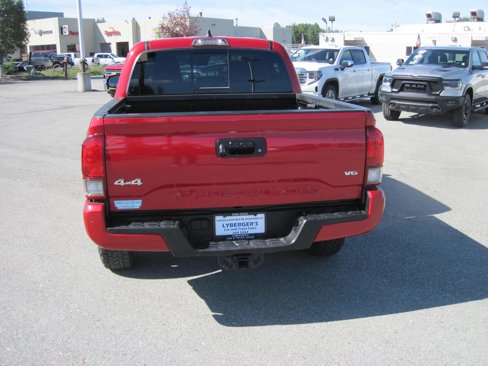 Used 2023 Toyota Tacoma SR5 w/ Technology Package image 4