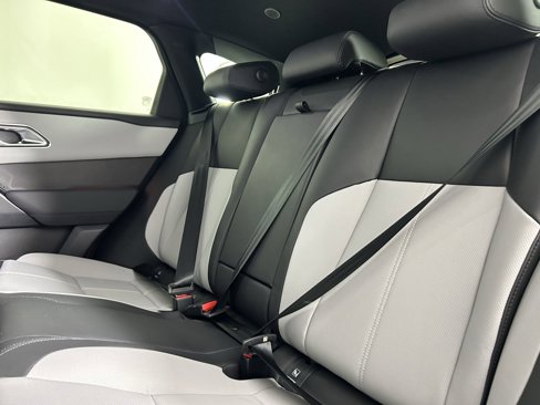 New 2026 Land Rover Range Rover Velar Dynamic SE image 18