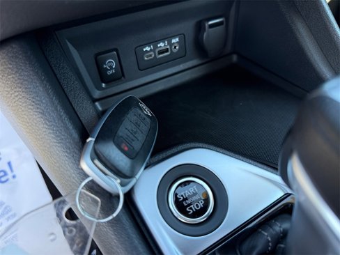 Used 2025 Nissan Sentra SV w/ All-Weather Package image 30