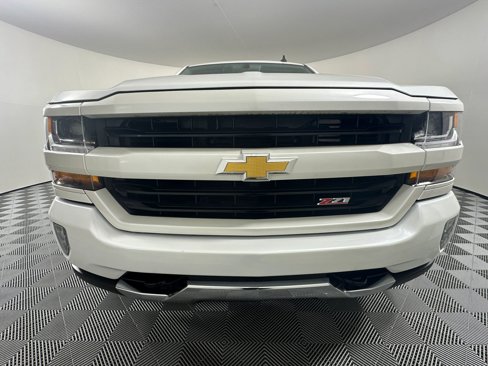 Used 2018 Chevrolet Silverado 1500 LT w/ All Star Edition image 4