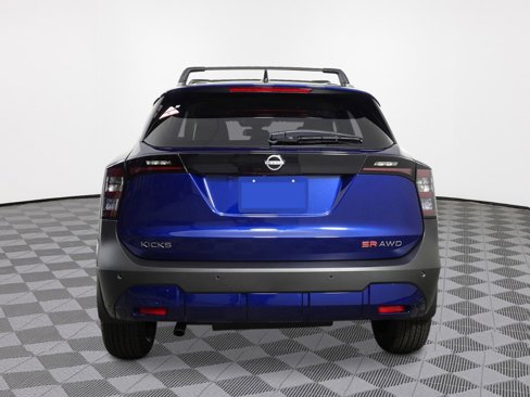 New 2026 Nissan Kicks SR image 4