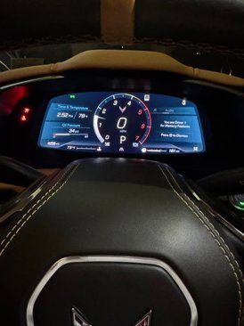 Used 2022 Chevrolet Corvette Stingray Premium Conv w/ Z51 Performance Package image 3