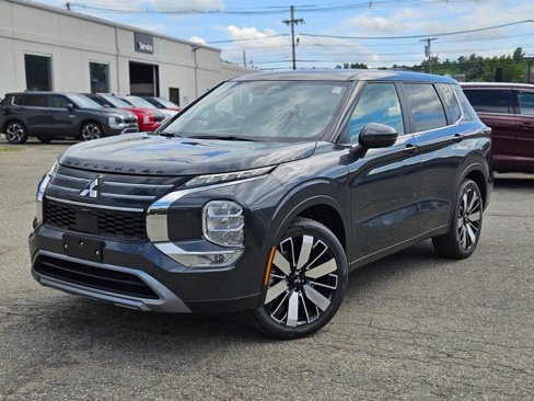 New 2025 Mitsubishi Outlander SE image 1
