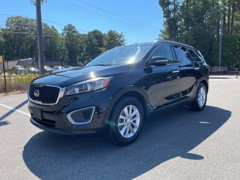 Used 2016 Kia Sorento LX image 2