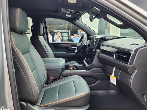 New 2026 GMC Yukon AT4 w/ AT4 Premium Package image 44
