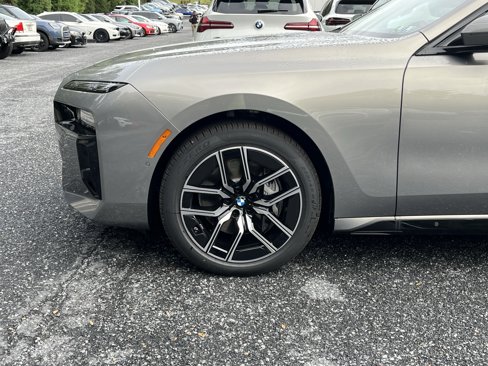 Used 2026 BMW 740i xDrive w/ Executive Package image 4