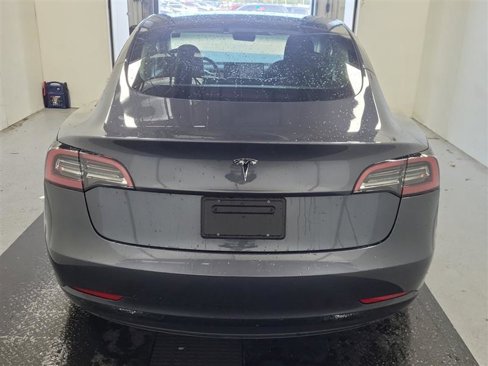 Used 2023 Tesla Model 3 Standard Range image 4
