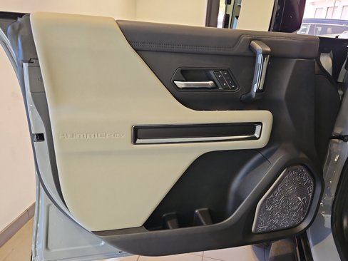 New 2026 GMC Hummer EV 4x4 Crew Cab image 19