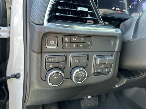 New 2025 Chevrolet Suburban RST w/ Comfort Package image 16