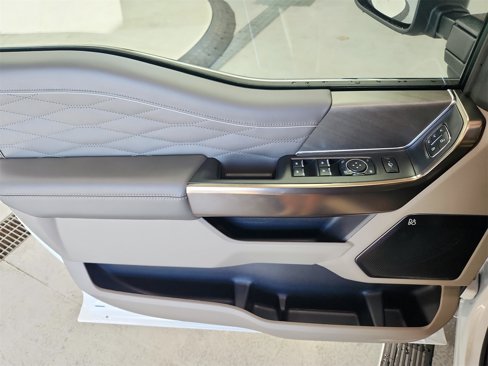 New 2026 Ford F450 Platinum image 30