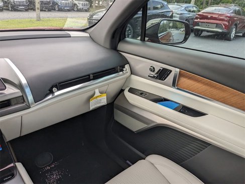 New 2026 Cadillac Vistiq Luxury w/ LPO, Floor Liner Package image 20
