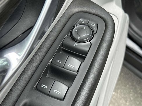 Used 2024 GMC Terrain SLT image 12