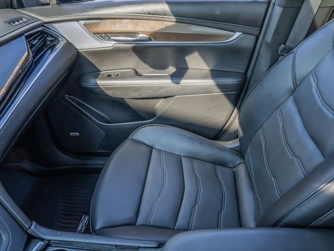 Used 2021 Cadillac XT6 Premium Luxury w/ Platinum Package image 34