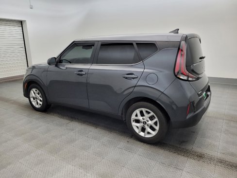 Used 2023 Kia Soul S image 3