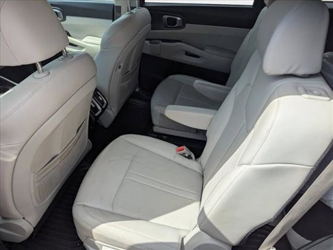 Used 2022 Kia Sorento EX image 15